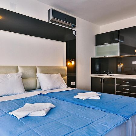 Villa Dvor Kornic Budva Room photo